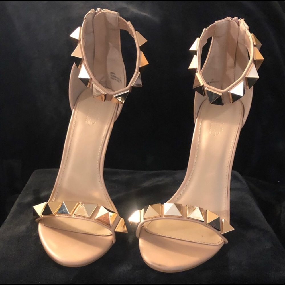 Charlotte Russe Size 10 Heels